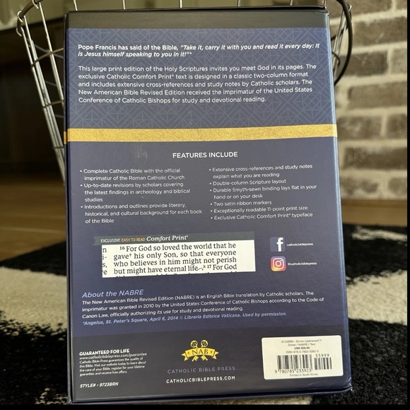 *NIB* CATHOLIC BIBLE Revised Edition Large Print in Brown Leathersoft - Picture 4 of 9